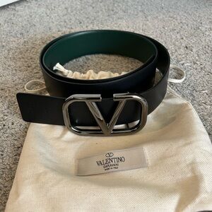 Valentino Men’s Reversible Belt size 95 (US 32)